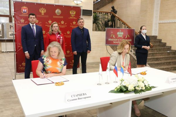 Алиханов Громова Музей фото Елены Чепинога (28) Алиханов Громова Музей фото Елены Чепинога (28)