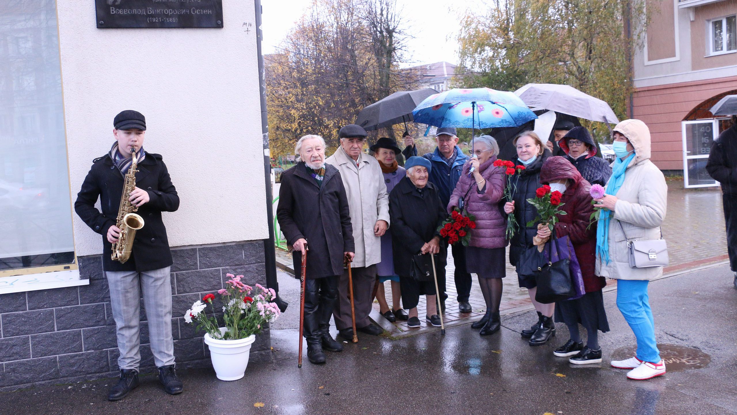 В Калининграде прошла памятная акция к 100-летию В. Остена | ГБУК «КОИХМ»